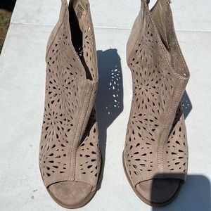 Carrie Jellipop boots size 10M